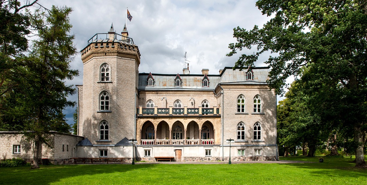 Lire la suite à propos de l’article Découverte d’un Château Néo-Gothique en Estonie